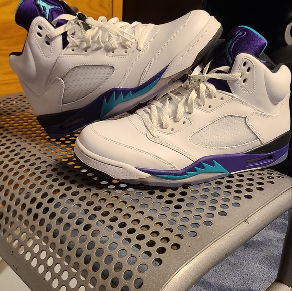 Jordan 5 Retro Grape Men's size 13 Near Deadstock condition, like new - Picture 9 of 10